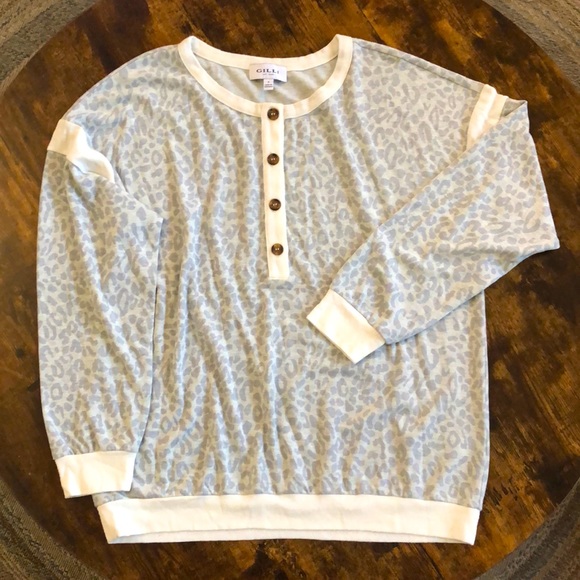 Gilli Leopard Print Gray & Cream Sweater - Picture 1 of 3